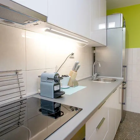 Apartment Omis Holiday Lägenhet