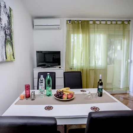 Lejlighed Apartment Omis Holiday *